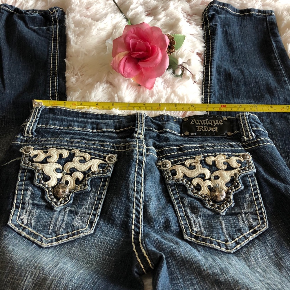 Antique Rivet Jeans 👖 - Picture 2 of 8